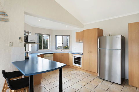 Sails Luxury Apartments Merimbula - Australia Accommodation 43