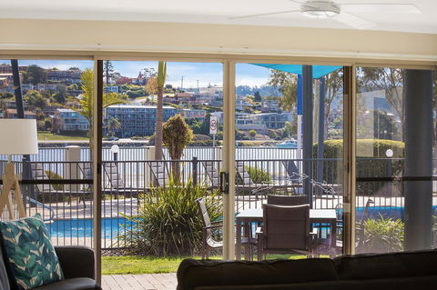 Sails Luxury Apartments Merimbula - Australia Accommodation 18