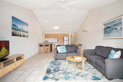 Sails Luxury Apartments Merimbula - Australia Accommodation 35