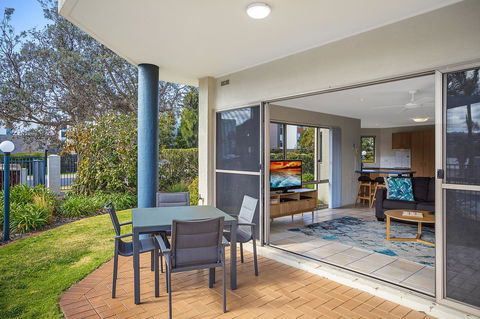 Sails Luxury Apartments Merimbula - Australia Accommodation 10
