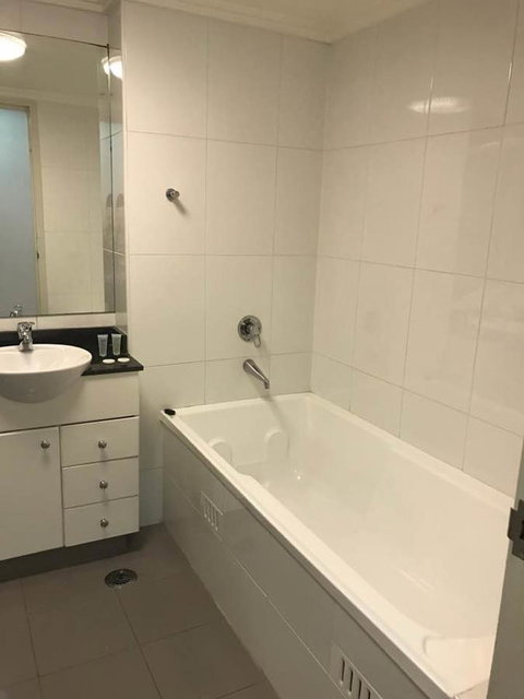 Fiori Apartments - Australia Accommodation 26