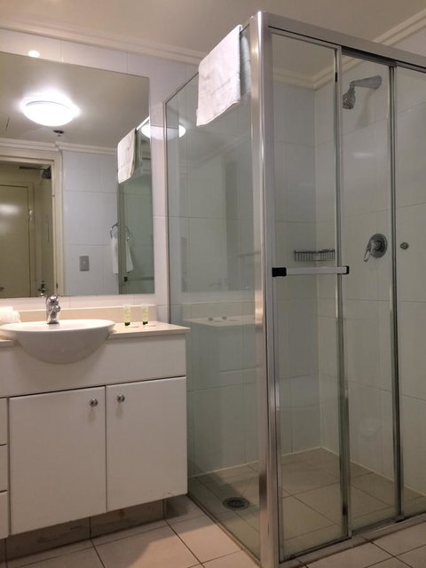 Fiori Apartments - Australia Accommodation 11