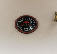 Boot Makers Cottage - Australia Accommodation