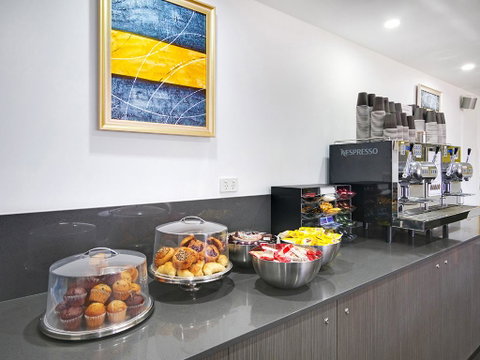 Value Suites Green Square - Australia Accommodation 11