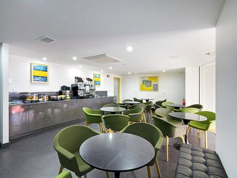 Value Suites Green Square - Australia Accommodation 7