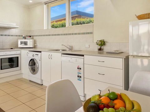 Seashells Apartments Merimbula - Australia Accommodation 8