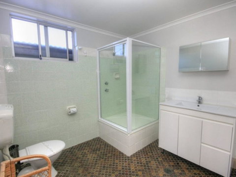45 Wharf Street - Whole House - Australia Accommodation 8