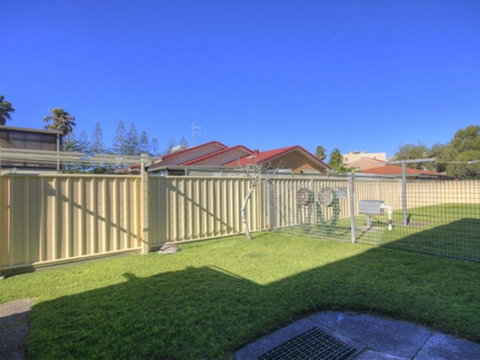 45 Wharf Street - Whole House - Australia Accommodation 10