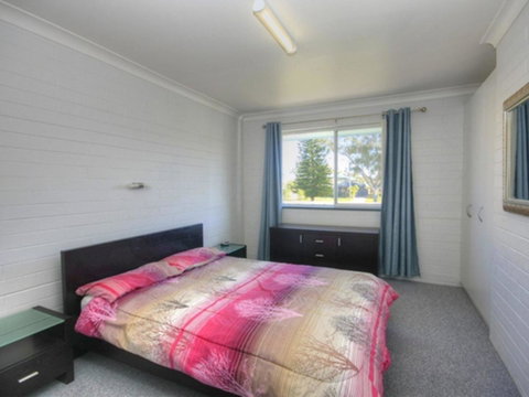 45 Wharf Street - Whole House - Australia Accommodation 12