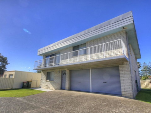 45 Wharf Street - Whole House - Australia Accommodation 11