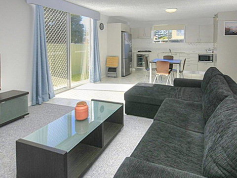 45 Wharf Street - Whole House - Australia Accommodation 2