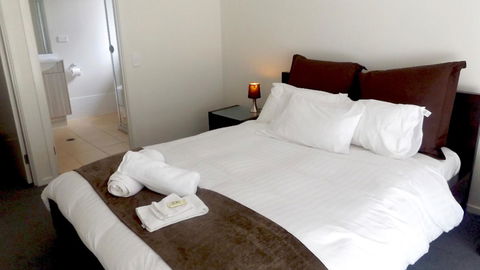 Jindabyne Executive - Australia Accommodation 1