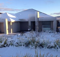 Jindabyne Executive - Australia Accommodation