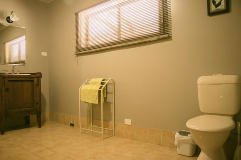 Ironstone Estate Lovedale - Australia Accommodation 9