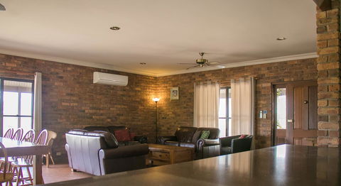Ironstone Estate Lovedale - Australia Accommodation 17