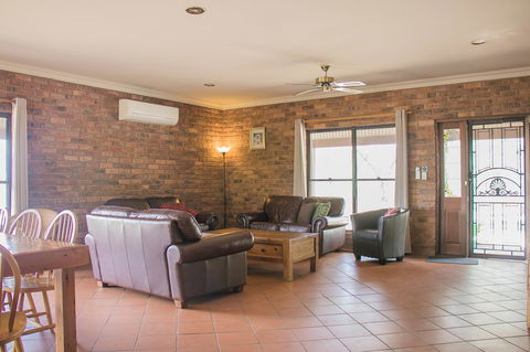 Ironstone Estate Lovedale - Australia Accommodation 18