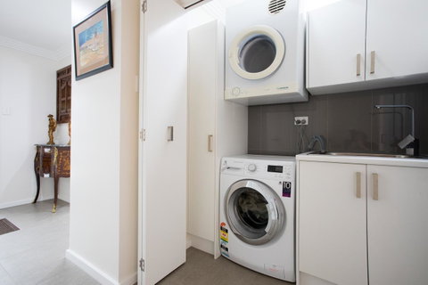 Armidale Cottage - House 2 - Australia Accommodation 14