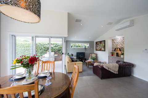 Armidale Cottage - House 2 - Australia Accommodation 20