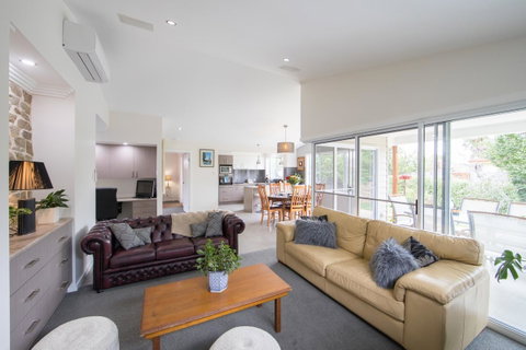 Armidale Cottage - House 2 - Australia Accommodation 19