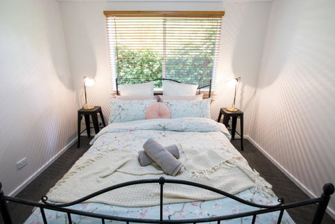 Armidale Cottage - House 2 - Australia Accommodation 25
