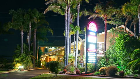 Sapphire Waters Motor Inn - Australia Accommodation 37