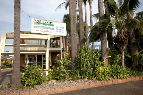 Sapphire Waters Motor Inn - Australia Accommodation 12