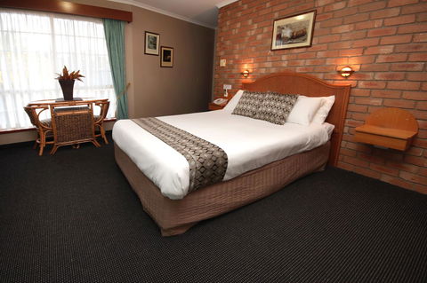 Sapphire Waters Motor Inn - Australia Accommodation 16