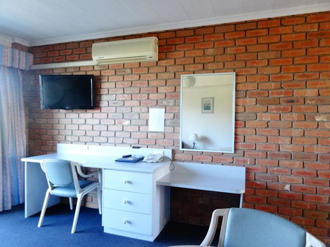 Sapphire Waters Motor Inn - Australia Accommodation 26
