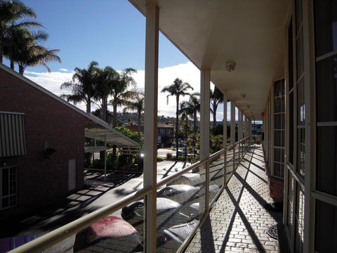 Sapphire Waters Motor Inn - Australia Accommodation 43