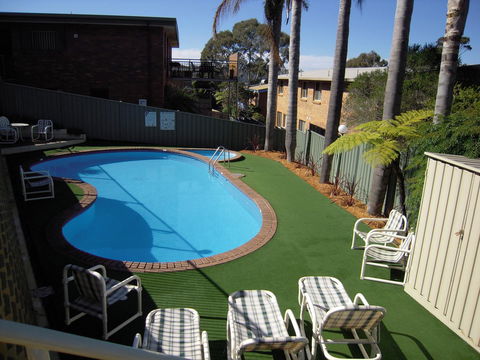 Sapphire Waters Motor Inn - Australia Accommodation 33