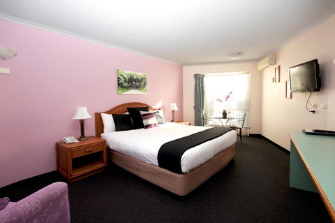 Sapphire Waters Motor Inn - Australia Accommodation 5
