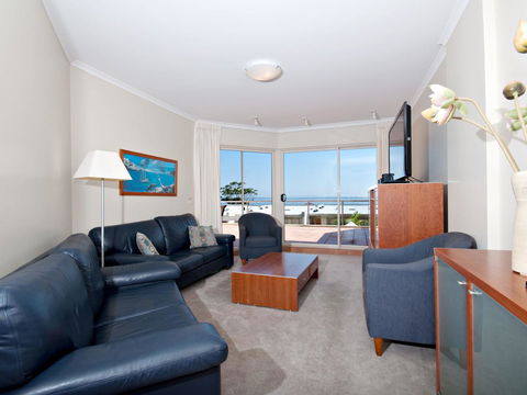 Messines Street, Breakwater Apartment, 104 - Australia Accommodation 1