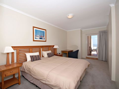 Messines Street, Breakwater Apartment, 104 - Australia Accommodation 5