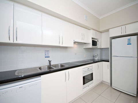 Messines Street, Breakwater Apartment, 104 - Australia Accommodation 4
