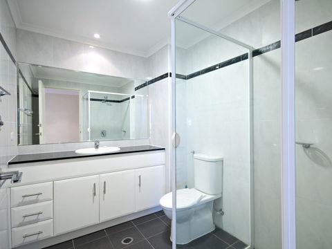 Messines Street, Breakwater Apartment, 104 - Australia Accommodation 6