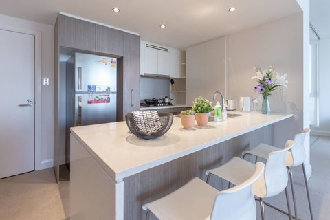 Two Bedders Apartment With Stunning Water View - Australia Accommodation 16