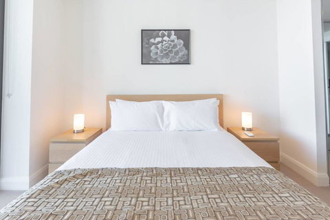 Two Bedders Apartment With Stunning Water View - Australia Accommodation 3