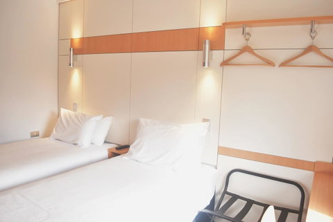 Ibis Budget - Gosford - Australia Accommodation 9