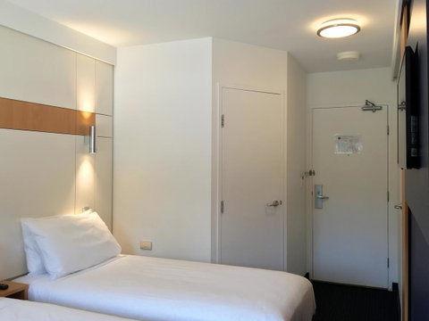 Ibis Budget - Gosford - Australia Accommodation 18