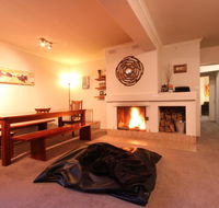 Full Circle Apartments - Australia Accommodation