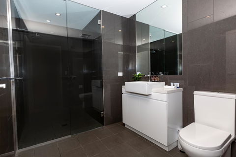 Brand New Executive Apartment - Australia Accommodation 16