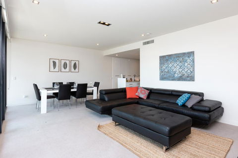 Brand New Executive Apartment - Australia Accommodation 1