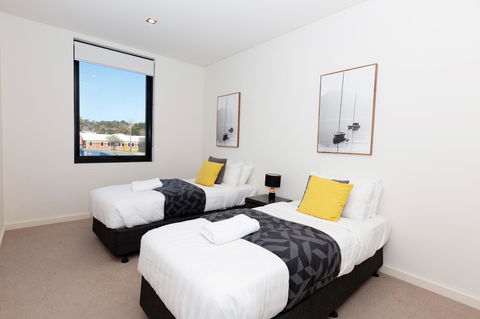 Brand New Executive Apartment - Australia Accommodation 14