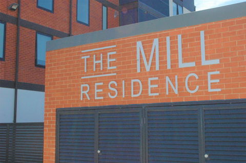 Brand New Executive Apartment - Australia Accommodation 27