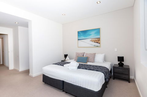 Brand New Executive Apartment - Australia Accommodation 9
