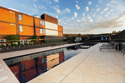 Brand New Executive Apartment - Australia Accommodation 24