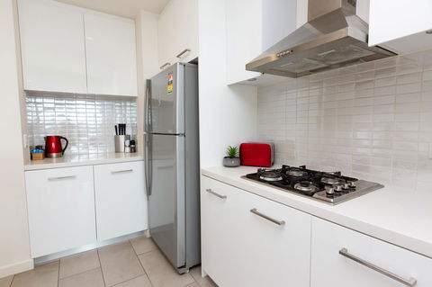 Brand New Executive Apartment - Australia Accommodation 6