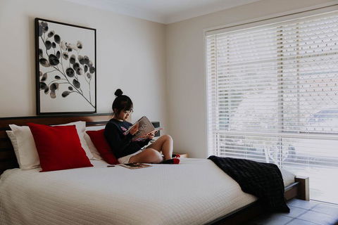 Central Wagga Self Catering Apartment - Australia Accommodation 7