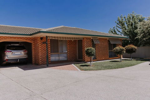 Central Wagga Self Catering Apartment - Australia Accommodation 3
