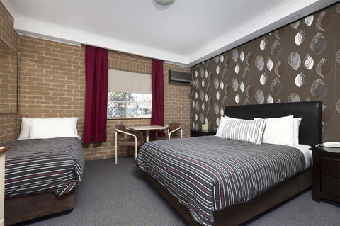 Grand Manor Motor Inn - Australia Accommodation 8